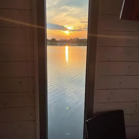 Nautikhus * Kolonie Zern